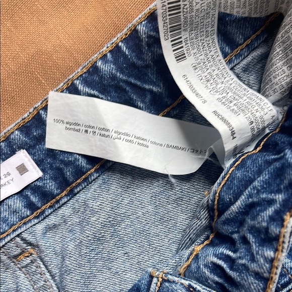 Zara Denim Skirt with Dual Pockets - Picture 3 of 5